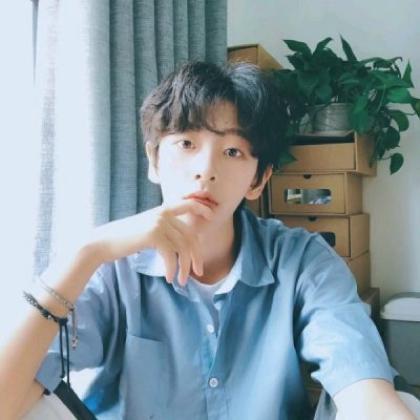 网红男照片一个人,从网红男照片看现代审美变迁